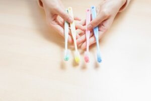 歯のホワイトニングの真実!~投資価値と健康効果を知る~